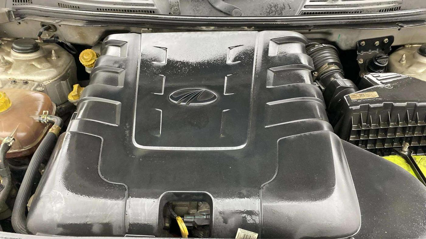 2021 Mahindra XUV500 W11 AT, Diesel, Automatic, 97,355 km, Engine View