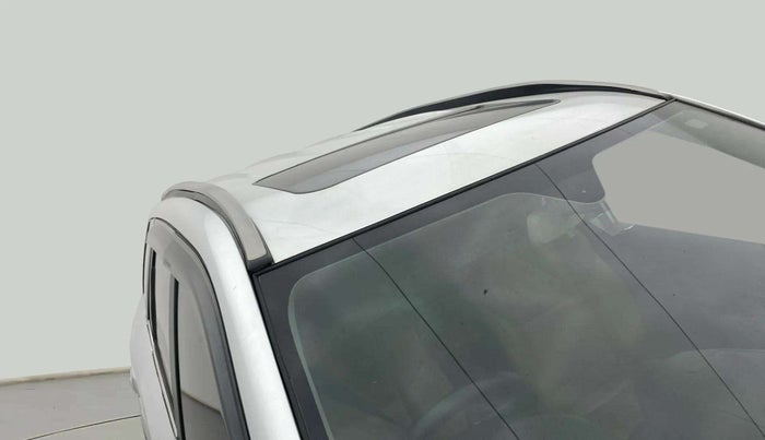 2021 Mahindra XUV500 W11 AT, Diesel, Automatic, 97,327 km, Roof