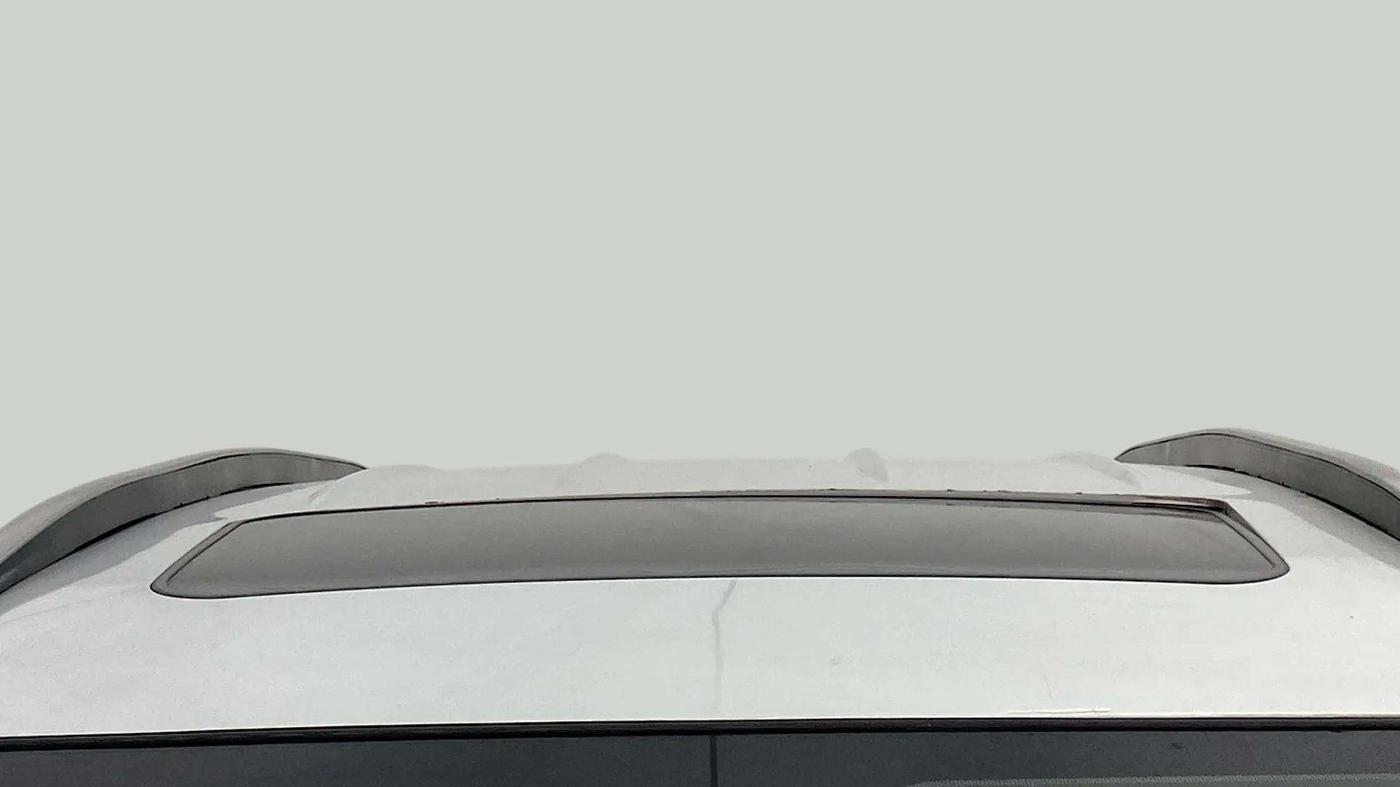 2021 Mahindra XUV500 W11 AT, Diesel, Automatic, 97,355 km, Moonroof/ Sunroof