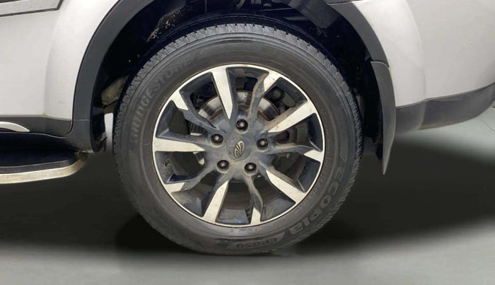 2021 Mahindra XUV500 W11 AT, Diesel, Automatic, 97,327 km, Left Rear Wheel