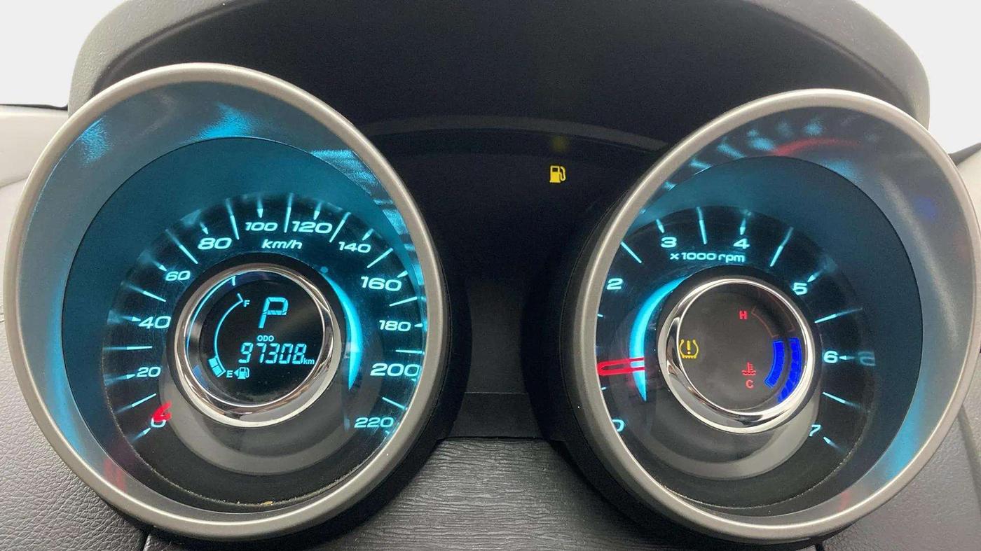 2021 Mahindra XUV500 W11 AT, Diesel, Automatic, 97,355 km, Odometer Image