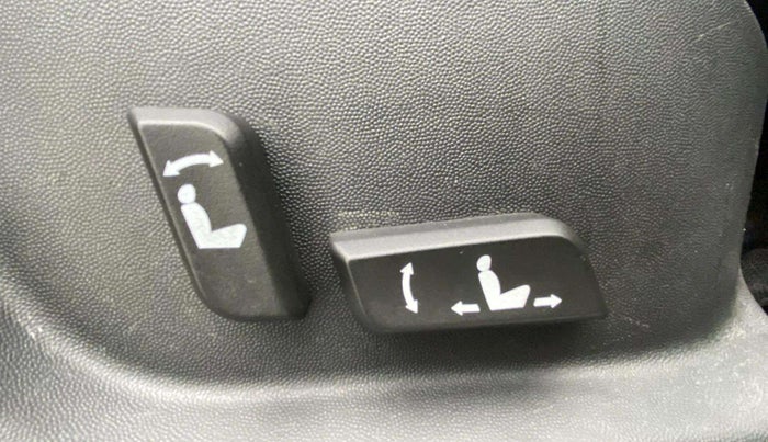 2021 Mahindra XUV500 W11 AT, Diesel, Automatic, 97,327 km, Driver Side Adjustment Panel
