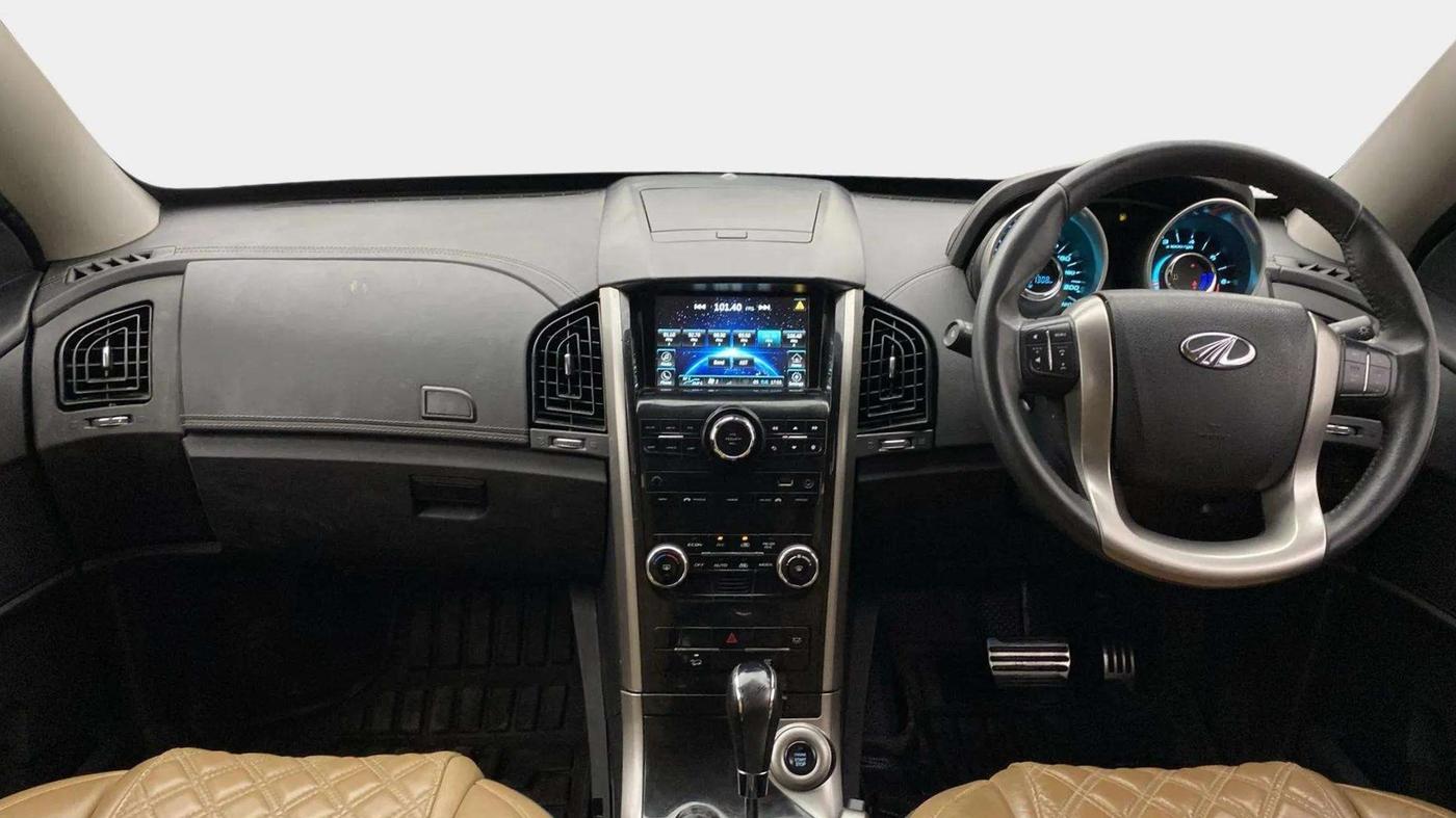 2021 Mahindra XUV500 W11 AT, Diesel, Automatic, 97,355 km, Dashboard