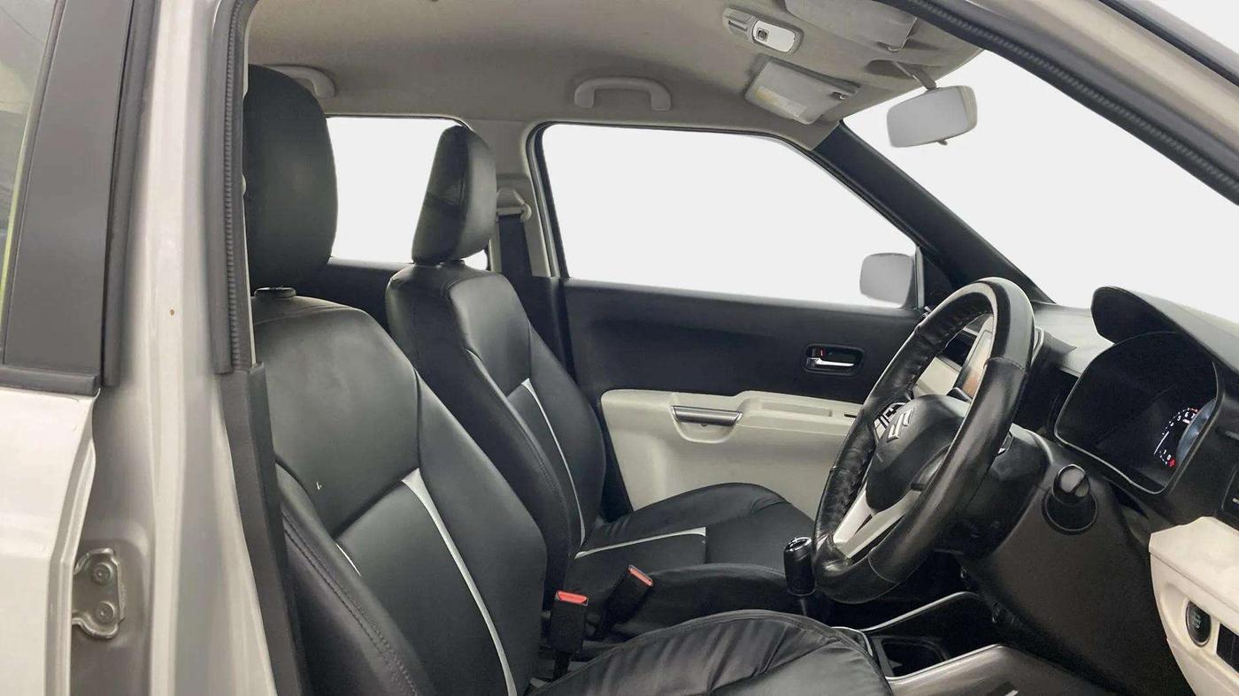 2020 Maruti IGNIS ZETA 1.2, Petrol, Manual, 20,715 km, Right Side Front Door Cabin