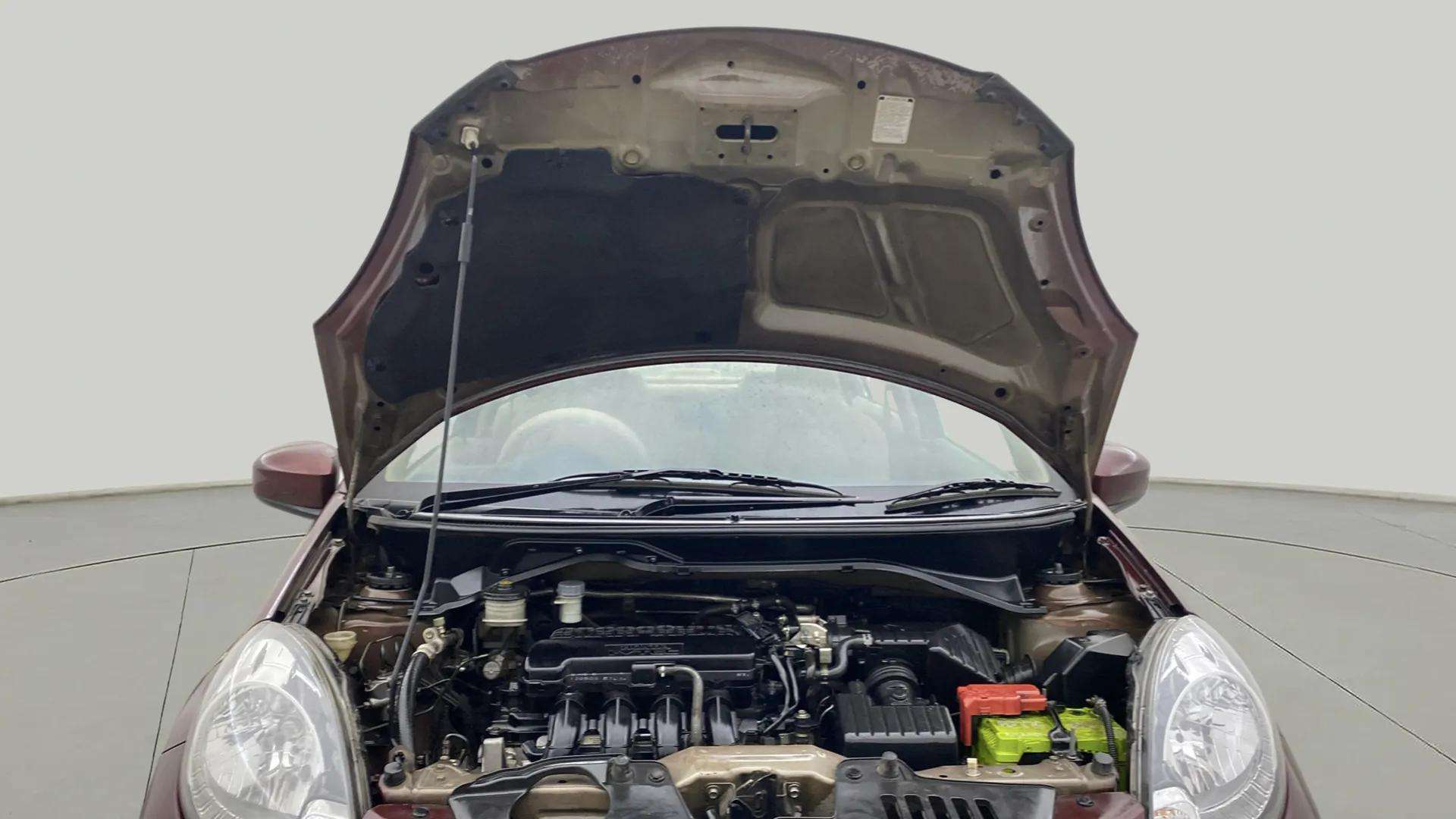Engine-Full-View-With-Bonnet-Open-13