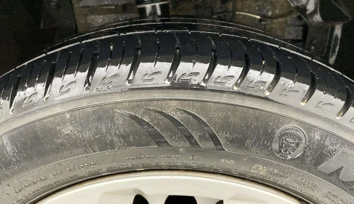 2021 Maruti Vitara Brezza LXI, Petrol, Manual, 32,823 km, Right Front Tyre Tread