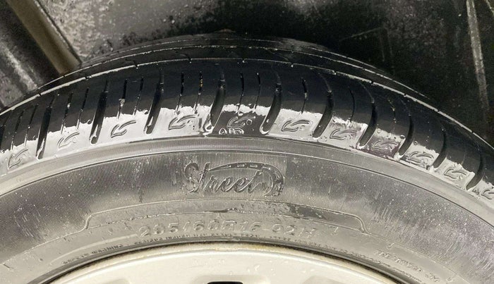 2021 Maruti Vitara Brezza LXI, Petrol, Manual, 32,823 km, Right Rear Tyre Tread