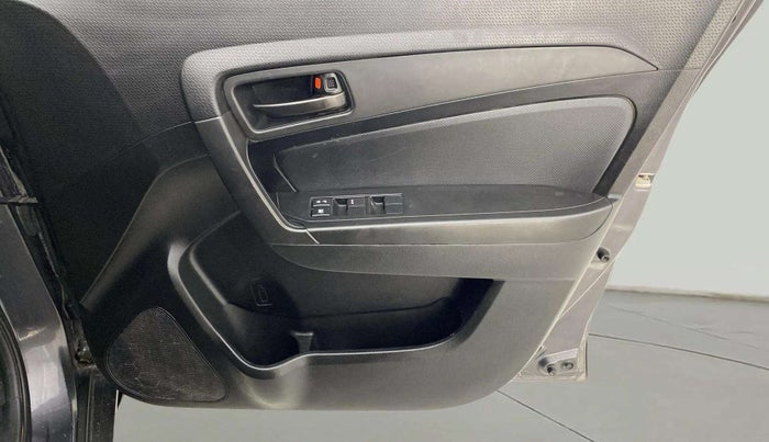 2021 Maruti Vitara Brezza LXI, Petrol, Manual, 32,823 km, Driver Side Door Panels Control