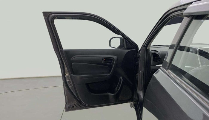 2021 Maruti Vitara Brezza LXI, Petrol, Manual, 32,823 km, LHS Front Door