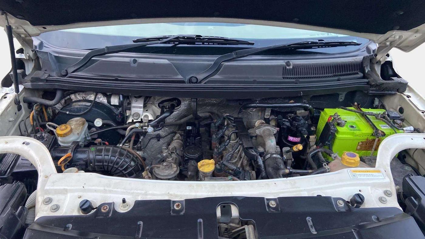 2019 Mahindra TUV 300 PLUS P8, Diesel, Manual, 66,728 km, Open Bonet