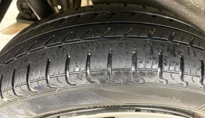 2018 Maruti Wagon R 1.0 VXI, Petrol, Manual, 32,002 km, Right Rear Tyre Tread