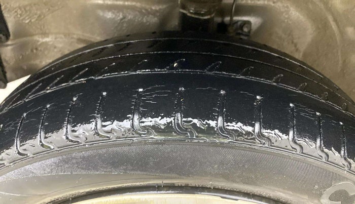 2018 Maruti Wagon R 1.0 VXI, Petrol, Manual, 32,002 km, Left Front Tyre Tread