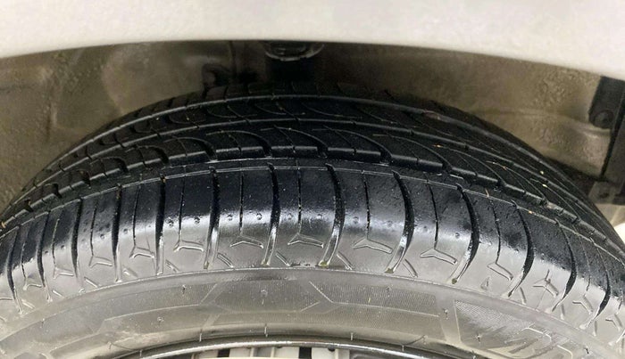 2018 Maruti Wagon R 1.0 VXI, Petrol, Manual, 32,002 km, Right Front Tyre Tread