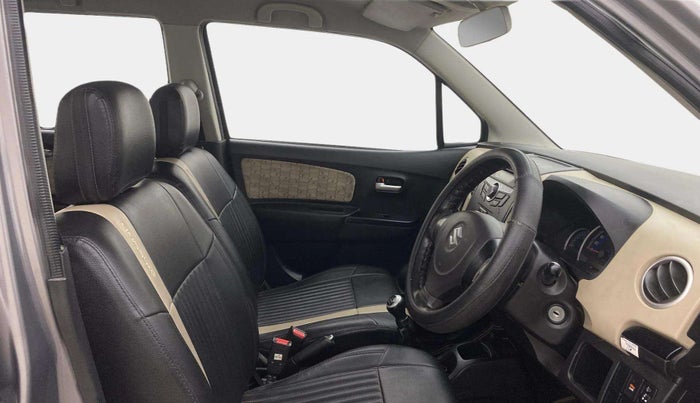 2018 Maruti Wagon R 1.0 VXI, Petrol, Manual, 32,002 km, Right Side Front Door Cabin