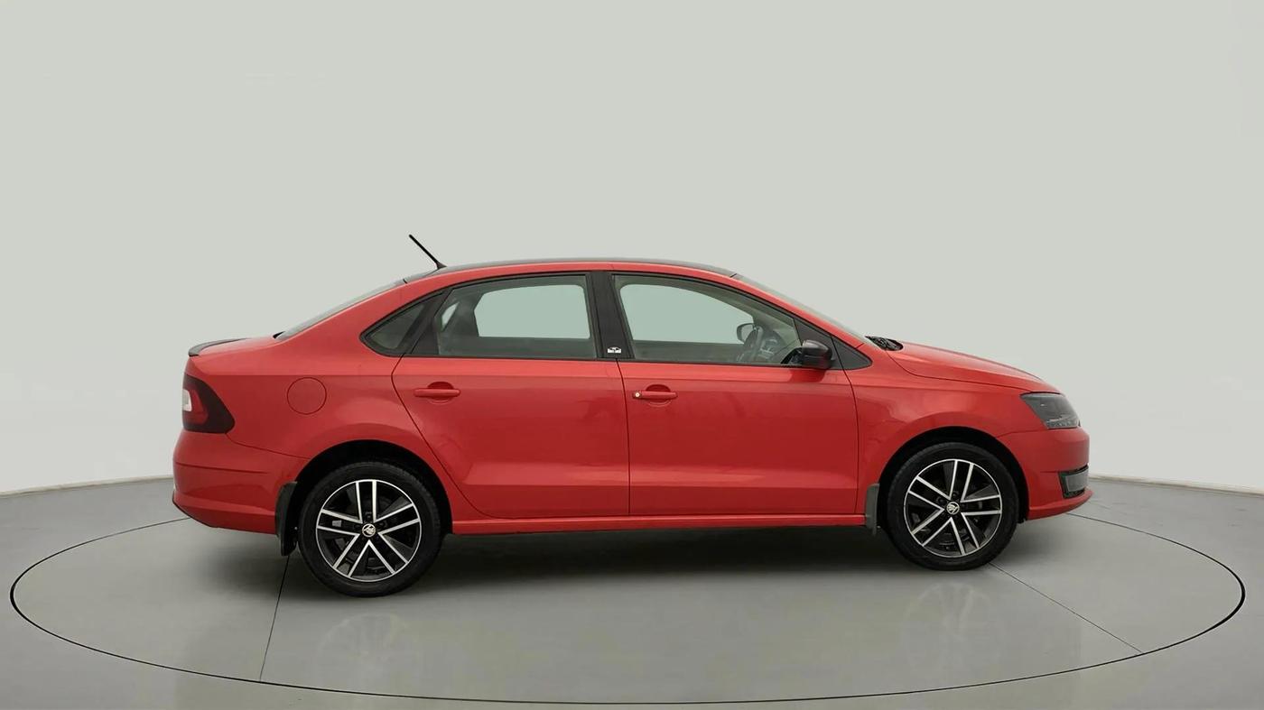 2019 Skoda Rapid STYLE 1.6 MPI, Petrol, Manual, 75,465 km, Right Side View