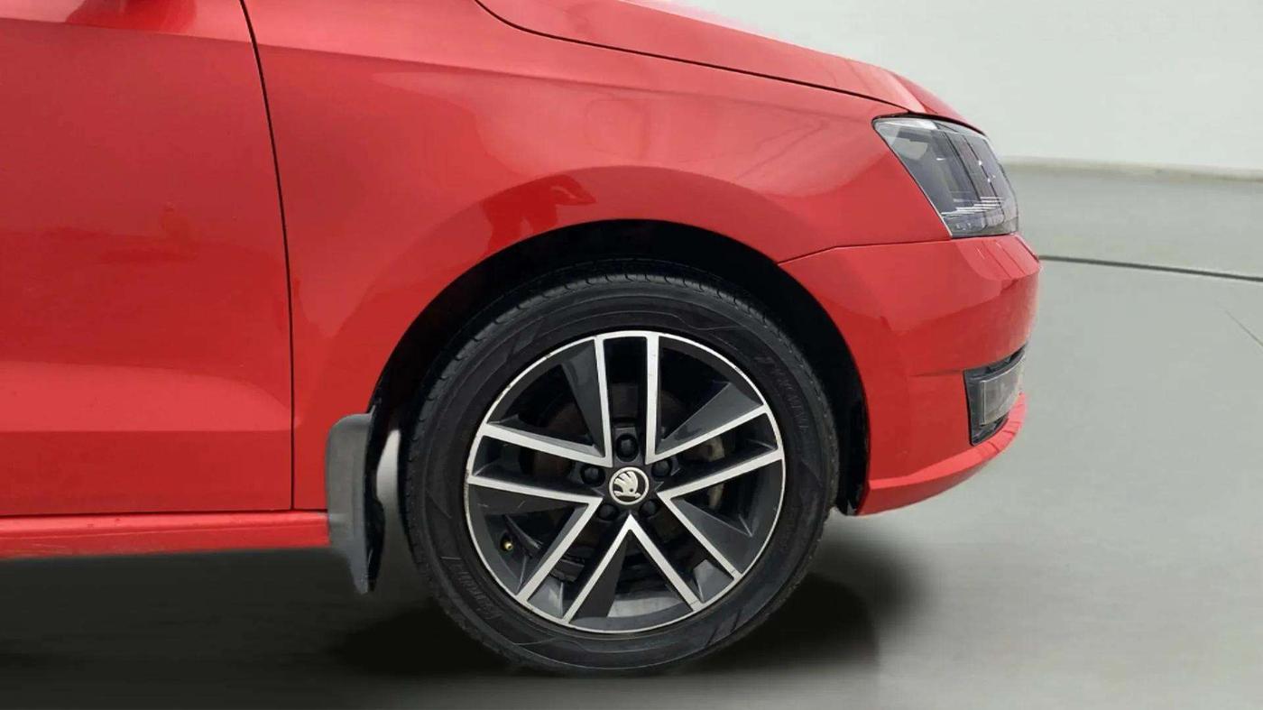 2019 Skoda Rapid STYLE 1.6 MPI, Petrol, Manual, 75,465 km, Right Front Wheel