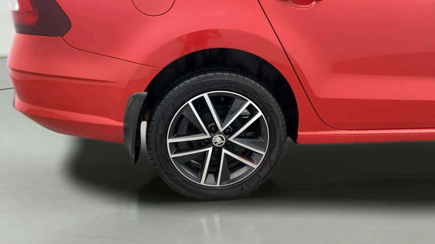 2019 Skoda Rapid STYLE 1.6 MPI, Petrol, Manual, 75,465 km, Right Rear Wheel