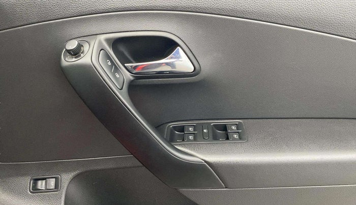 2019 Skoda Rapid STYLE 1.6 MPI, Petrol, Manual, 75,465 km, Driver Side Door Panels Control