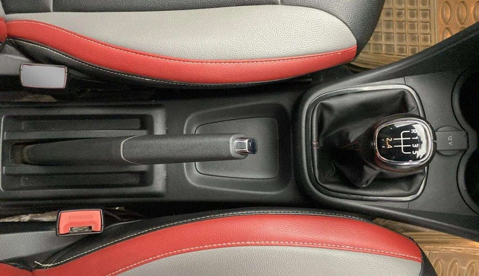 2019 Skoda Rapid STYLE 1.6 MPI, Petrol, Manual, 75,465 km, Gear Lever