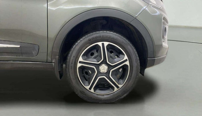 2022 Tata NEXON XM PLUS SUNROOF PETROL, Petrol, Manual, 35,893 km, Right Front Wheel