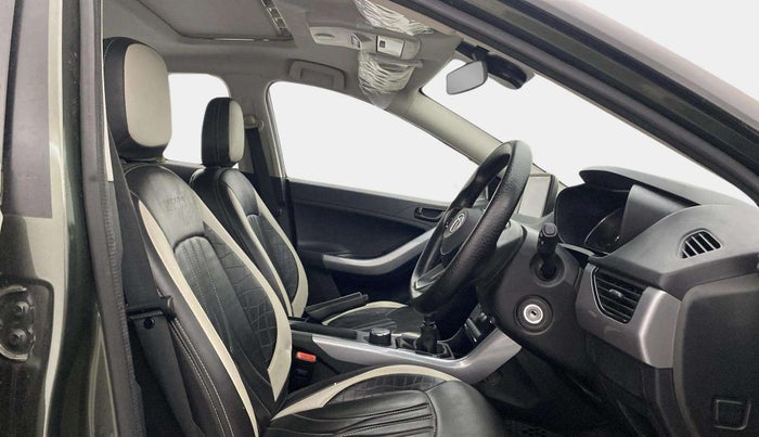 2022 Tata NEXON XM PLUS SUNROOF PETROL, Petrol, Manual, 35,893 km, Right Side Front Door Cabin