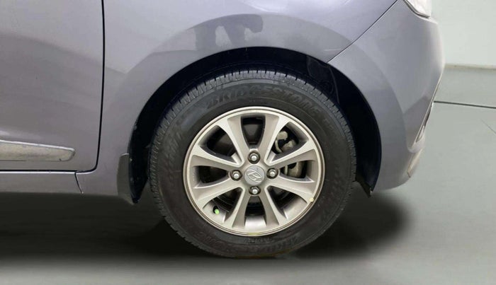 2016 Hyundai Grand i10 ASTA (O) AT 1.2 KAPPA VTVT, Petrol, Automatic, 74,836 km, Right Front Wheel
