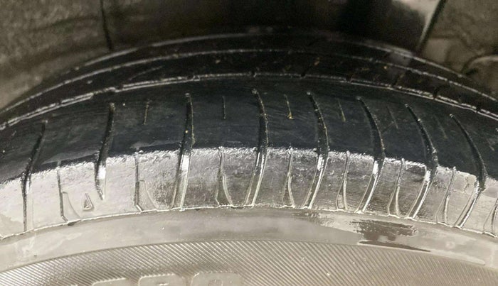 2016 Hyundai Grand i10 ASTA (O) AT 1.2 KAPPA VTVT, Petrol, Automatic, 74,836 km, Left Rear Tyre Tread
