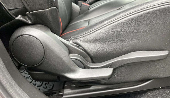 2024 Toyota Glanza G, Petrol, Manual, 13,879 km, Driver Side Adjustment Panel