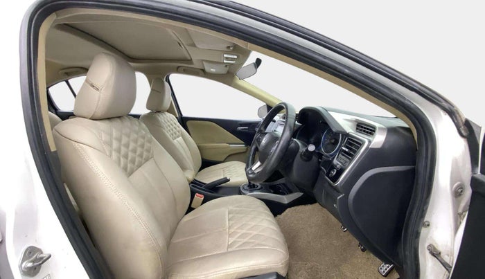 2016 Honda City 1.5L I-VTEC VX, Petrol, Manual, 1,34,808 km, Right Side Front Door Cabin