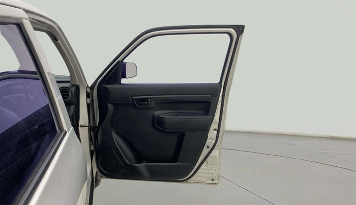 2020 Maruti S PRESSO VXI, Petrol, Manual, 80,637 km, RHS Front Door