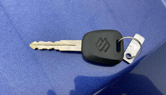 2016 Maruti Baleno SIGMA PETROL 1.2, Petrol, Manual, 45,873 km, Key Close Up