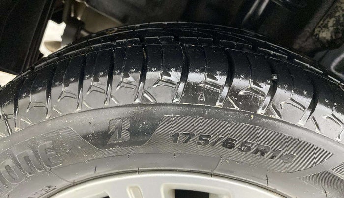 2018 Tata Tiago XZA PETROL, Petrol, Automatic, 70,351 km, Right Rear Tyre Tread