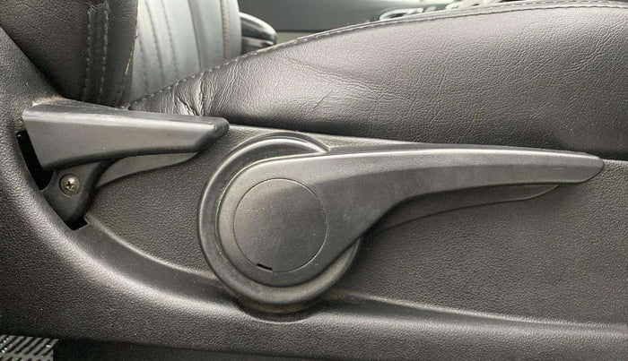2018 Tata Tiago XZA PETROL, Petrol, Automatic, 70,351 km, Driver Side Adjustment Panel