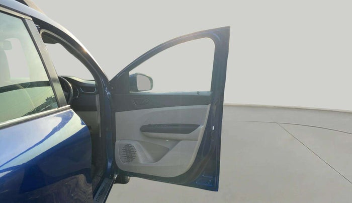2021 Renault TRIBER RXT, Petrol, Manual, 47,283 km, RHS Front Door