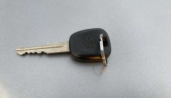 2021 Maruti Baleno SIGMA PETROL 1.2, Petrol, Manual, 40,282 km, Key Close Up