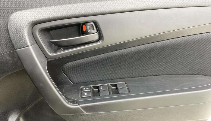 2020 Maruti Vitara Brezza VXI, Petrol, Manual, 28,342 km, Driver Side Door Panels Control
