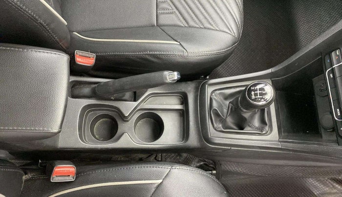 2020 Maruti Vitara Brezza VXI, Petrol, Manual, 28,342 km, Gear Lever