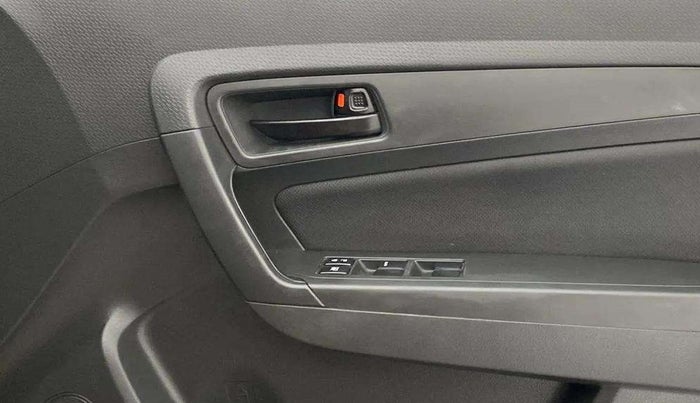 2017 Maruti Vitara Brezza VDI (O), Diesel, Manual, 61,121 km, Driver Side Door Panels Control