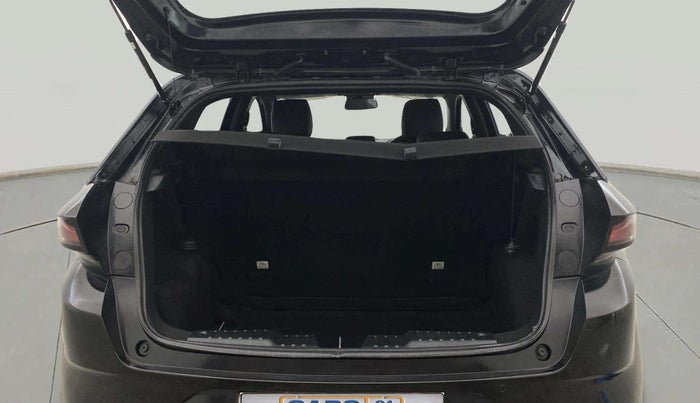 2023 Tata ALTROZ XZ PLUS DIESEL DARK EDITION, Diesel, Manual, 45,482 km, Boot Open Zoomed View