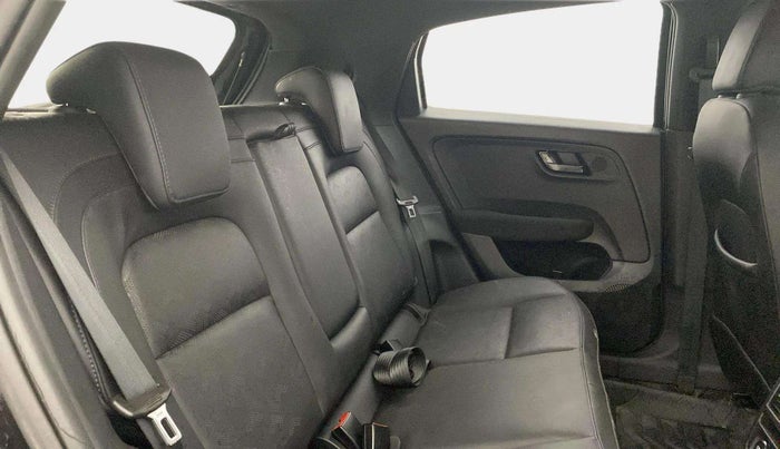 2023 Tata ALTROZ XZ PLUS DIESEL DARK EDITION, Diesel, Manual, 45,482 km, Right Side Rear Door Cabin