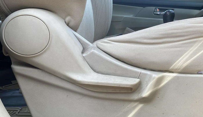 2019 Maruti Ertiga VXI SHVS, Petrol, Manual, 31,769 km, Driver Side Adjustment Panel