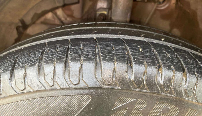 2019 Maruti Ertiga VXI SHVS, Petrol, Manual, 31,769 km, Left Front Tyre Tread