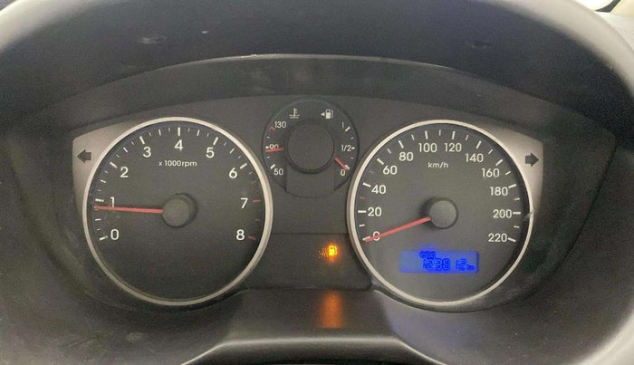 2013 Hyundai i20 MAGNA (O) 1.2, Petrol, Manual, 1,23,813 km, Odometer Image