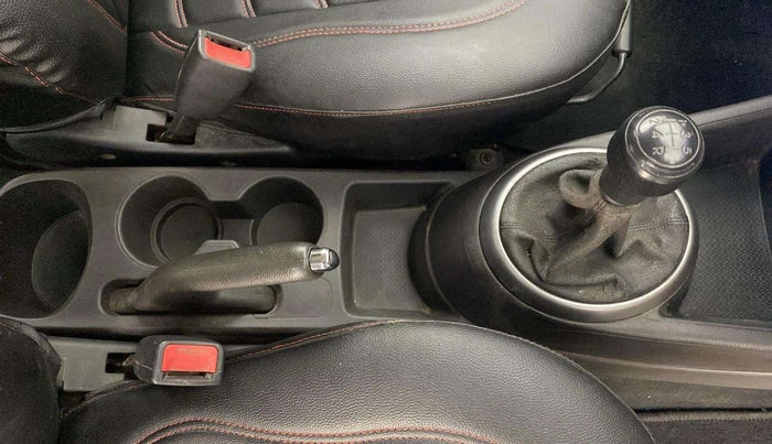 2013 Hyundai i20 MAGNA (O) 1.2, Petrol, Manual, 1,23,813 km, Gear Lever
