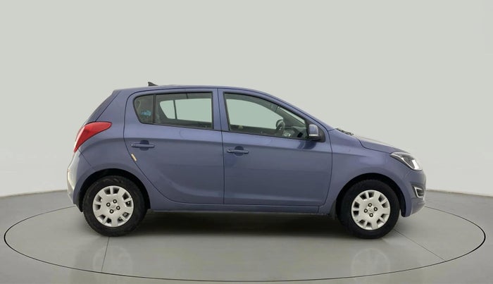 2013 Hyundai i20 MAGNA (O) 1.2, Petrol, Manual, 1,23,813 km, Right Side View