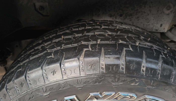 2023 Mahindra Thar LX D 4*4 MT HT, Diesel, Manual, 30,831 km, Right Rear Tyre Tread