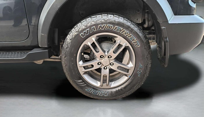 2023 Mahindra Thar LX D 4*4 MT HT, Diesel, Manual, 30,831 km, Left Rear Wheel