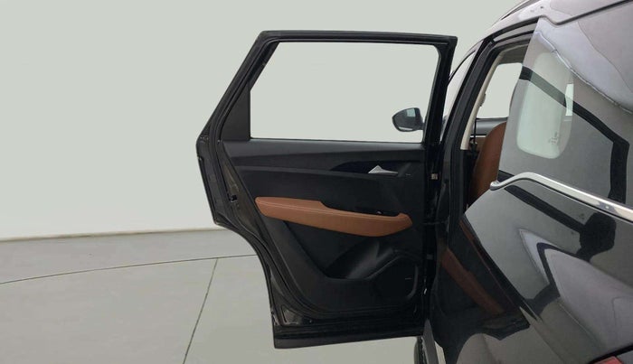 2022 MG HECTOR PLUS SHARP 1.5 PETROL TURBO CVT 6-STR, Petrol, Automatic, 16,989 km, LHS Rear Door