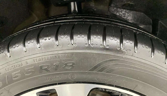 2022 MG HECTOR PLUS SHARP 1.5 PETROL TURBO CVT 6-STR, Petrol, Automatic, 16,989 km, Right Front Tyre Tread