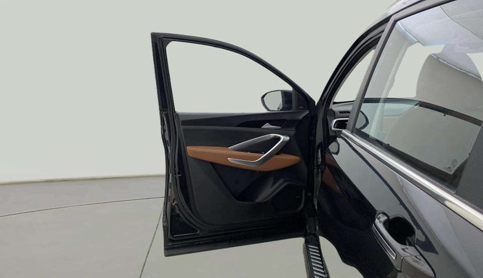 2022 MG HECTOR PLUS SHARP 1.5 PETROL TURBO CVT 6-STR, Petrol, Automatic, 16,989 km, LHS Front Door